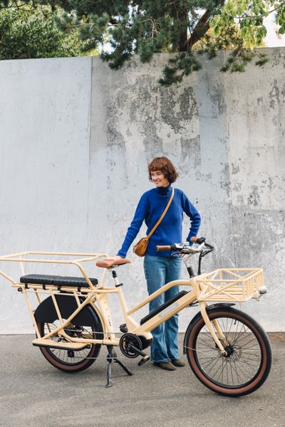 Nebula de Brumaire : Le vélo cargo idéal pour rouler à Renne et à Lille 